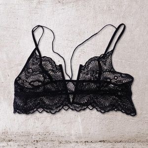 Boohoo v wire bralette